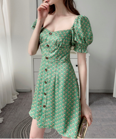 2022 Summer New Chiffon Dress Fashionable Retro Square Neck Design Sense Printed Floral Dress Slim, Flesh and Age Reducing