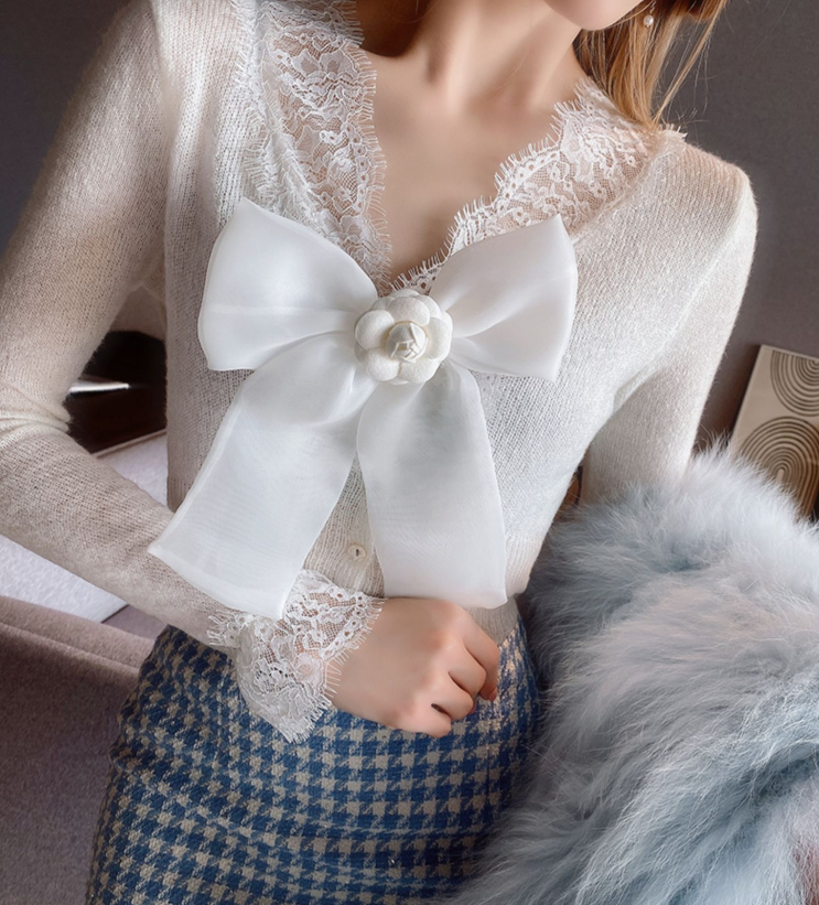 White small fragrant bow lace with 2022 new V-neck knitted cardigan