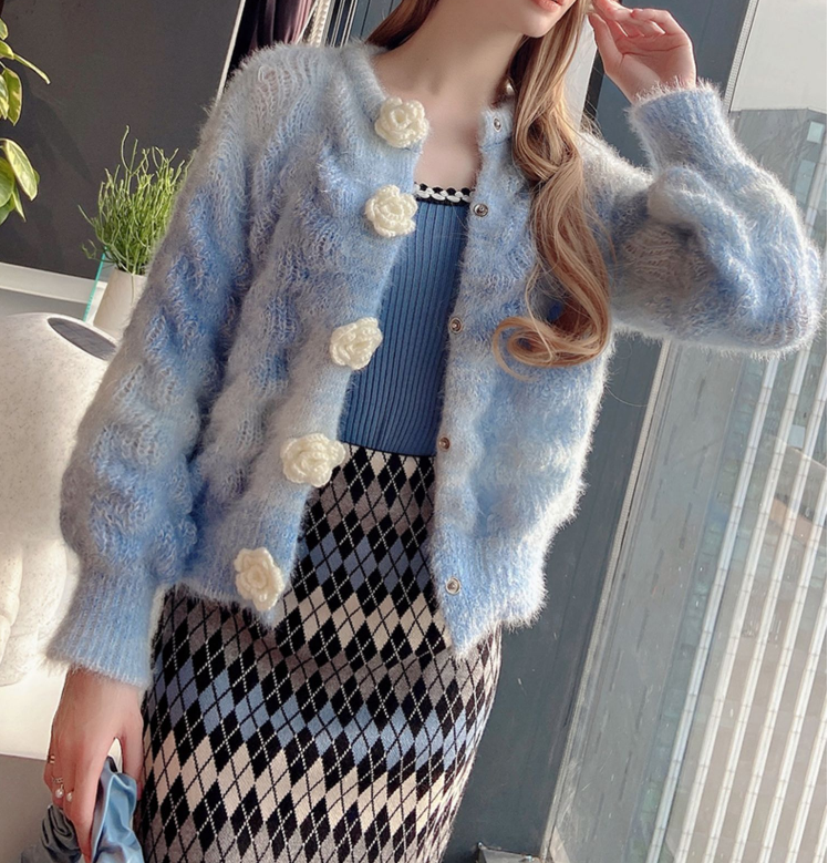 Sweet Flowers Soft Knitted Cardigan Slouchy Style Gradual Color Sweater Women's Jacket Autumn and Winter