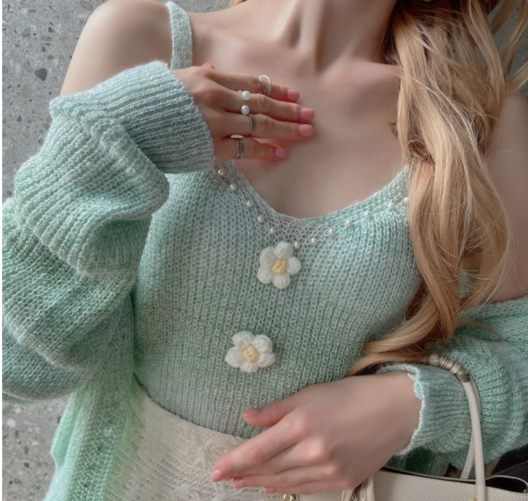 Early autumn gradual color beaded flower knitted cardigan suspender vest two-piece suit women's new style