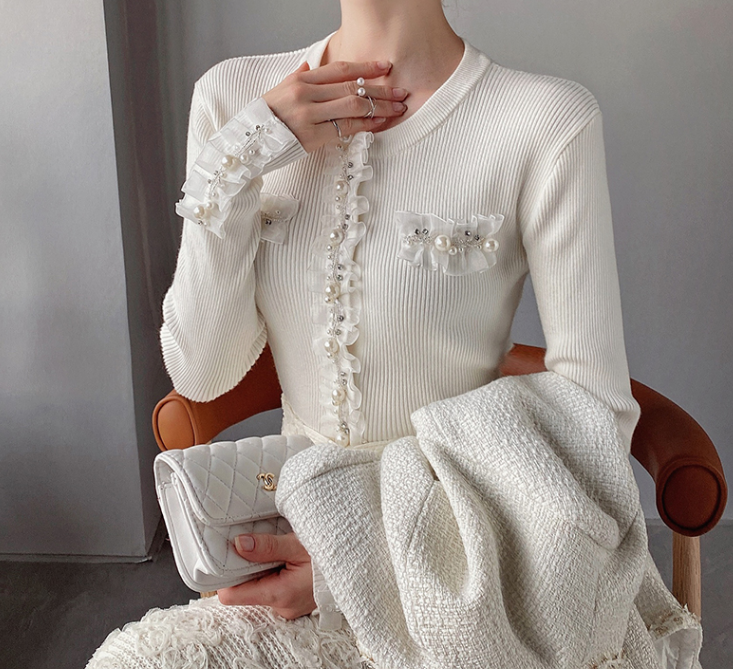 Pearl inlaid diamond temperament slim round neck long sleeve knitted cardigan top for women's autumn 2022