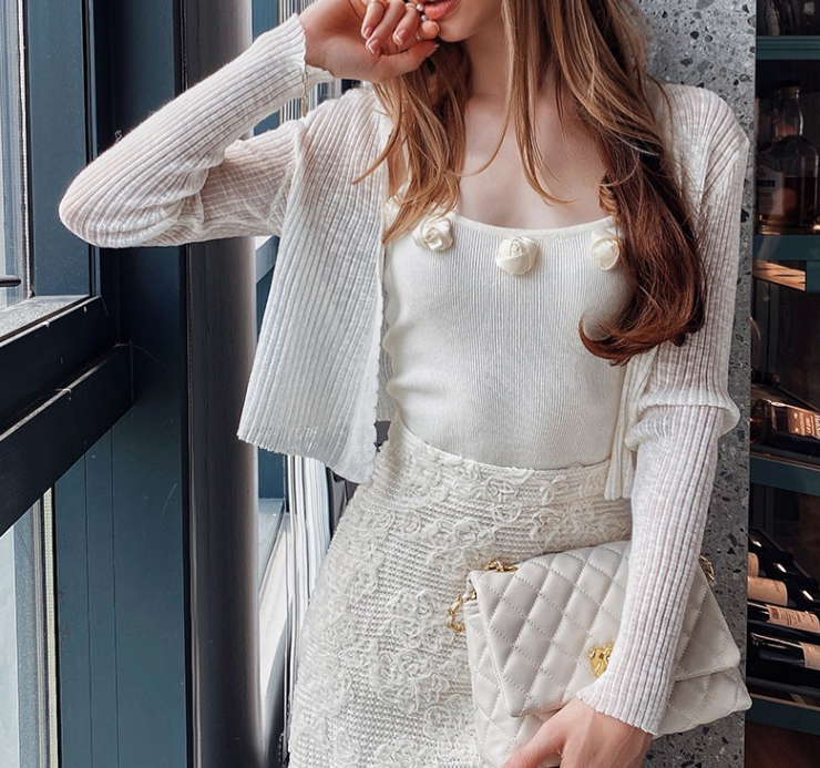 Tridimensional flower white knitted base suspender short vest top women's 2022 new style